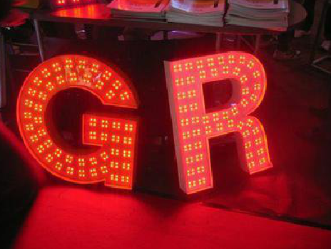  兴化LED发光字常见的安装误区。